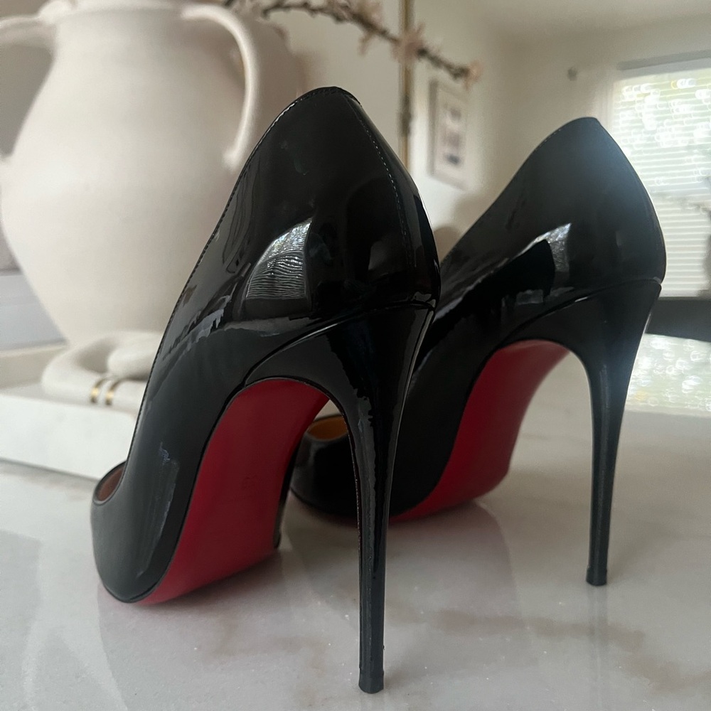 Christian Louboutin So Kate